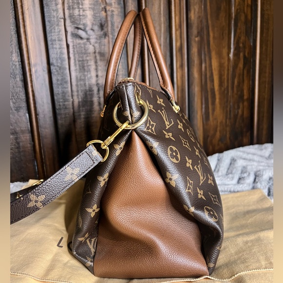 💥SOLD💥LV Pallas MM - Picture 7 of 16